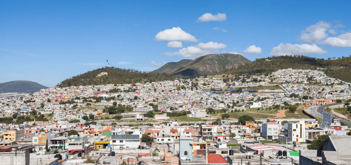 Vista panorámica de Pachuca de Soto, Hidalgo, un valle rodeado de cerros